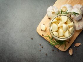 is garlic keto friendly