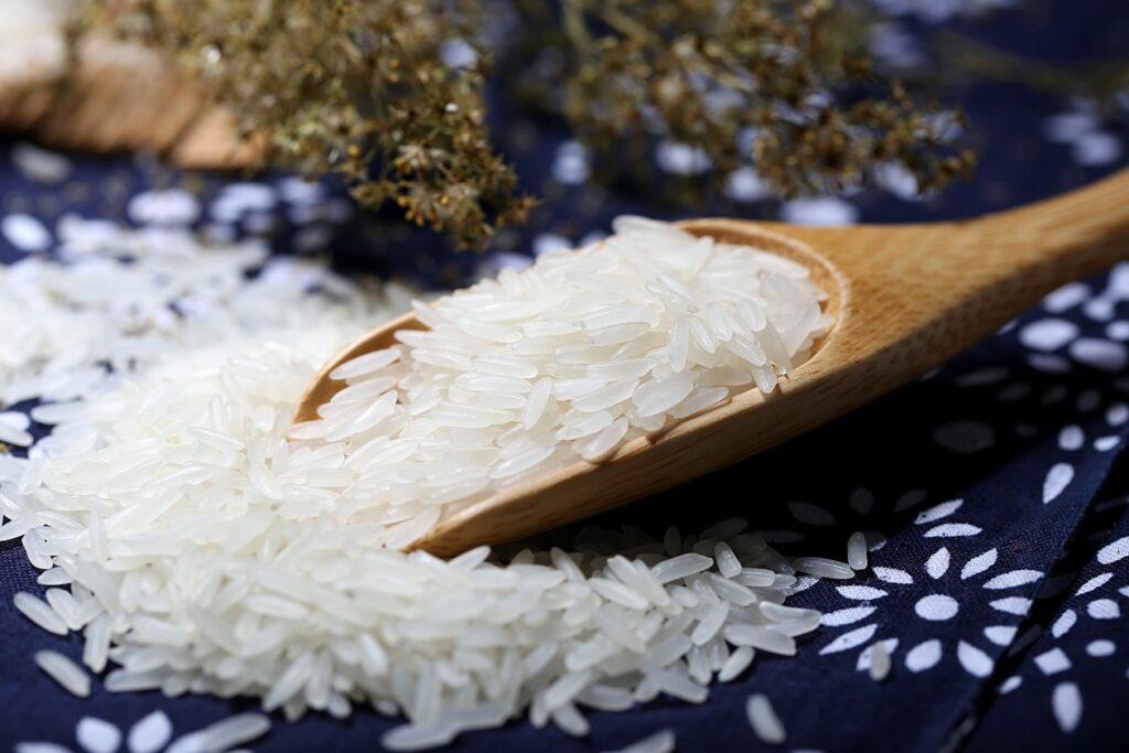 tai-Basmati Rice-wooden-bowl