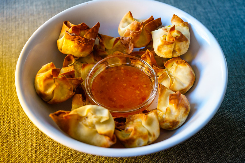 Crab rangoon dish