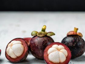 can you eat mangosteen seeds
